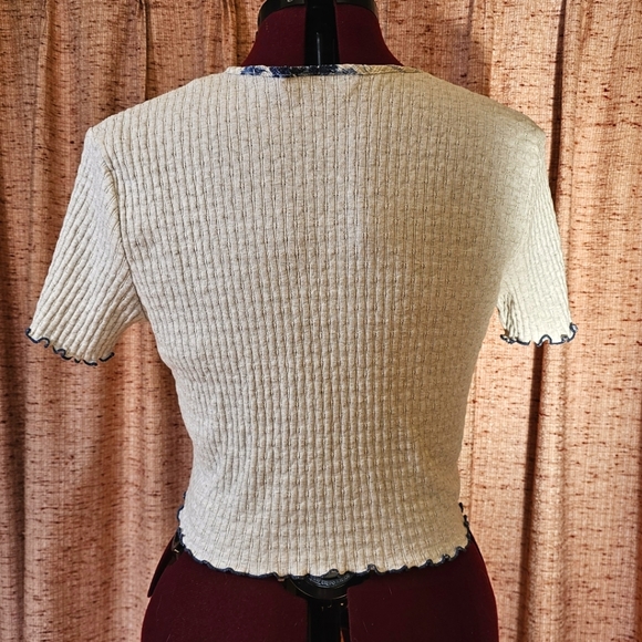 Cream Blouse - Picture 3 of 6